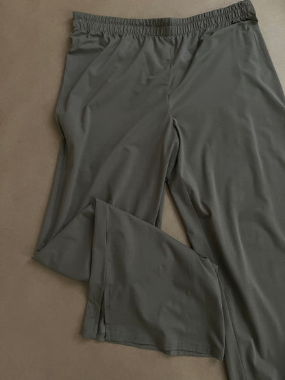 Air Essential Lounge Pant